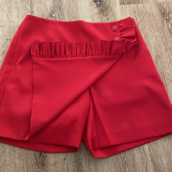 Women’s Tory Burch Sport Tech Twill Ruffle Golf Skort Red size Small - Picture 3 of 5